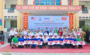 Sự kiện Giáo dục Phòng tránh Tai nạn Bom mìn cho các em học sinh trường TH & THCS Thuận Đức, thành phố Đồng Hới, tỉnh Quảng Bình